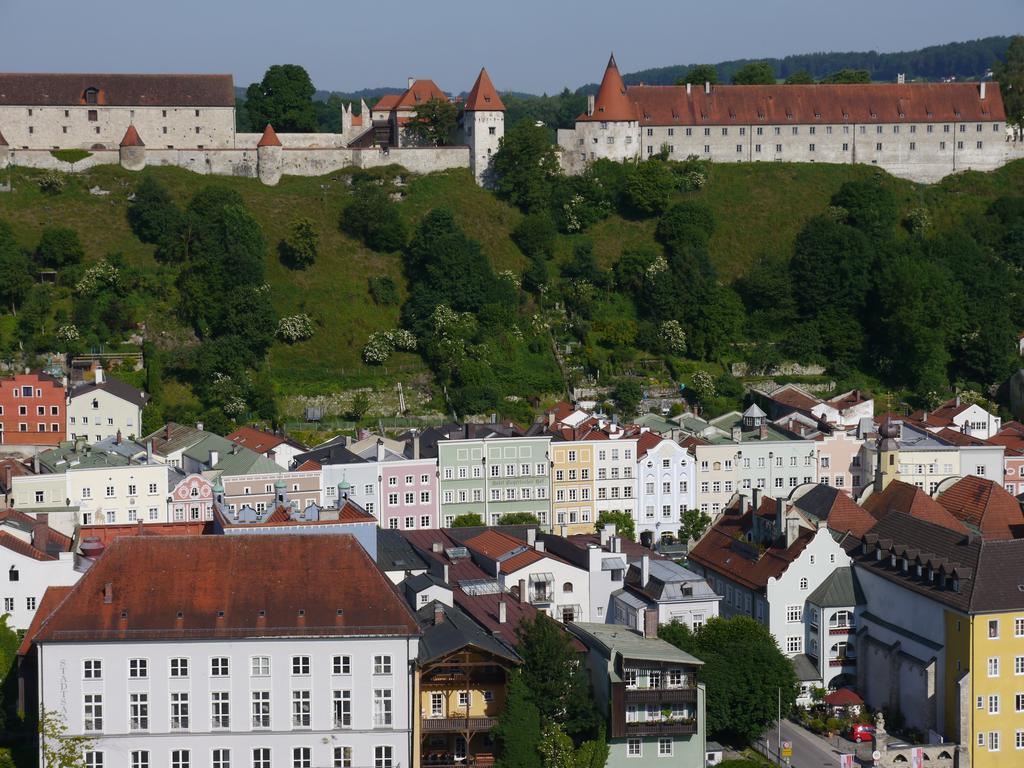 Bayerischer Hof Hotel บวร์กเฮาเซิน ภายนอก รูปภาพ